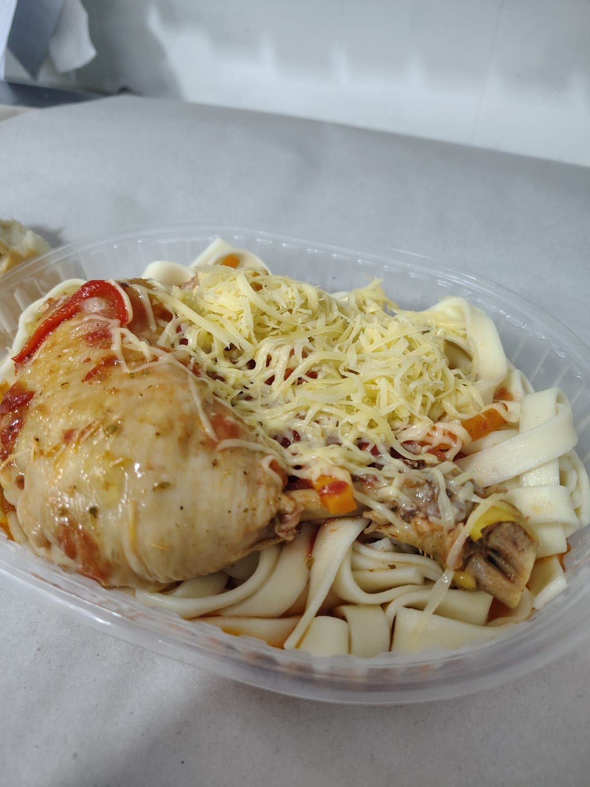 Fideos con Pollo