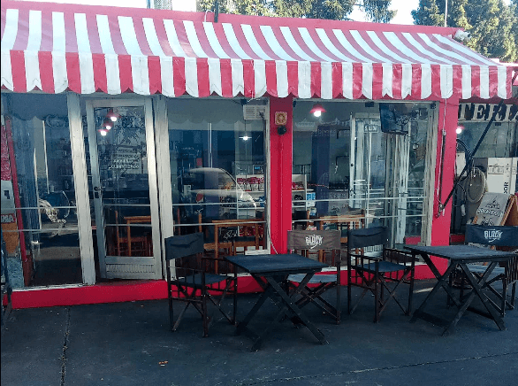 Fachada e interior de Shop GNC - El mejor café de Valentín Alsina